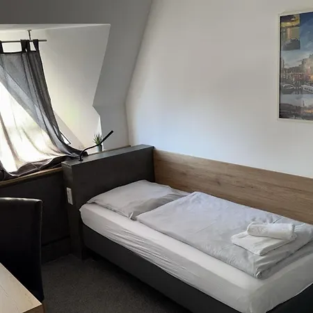 Belvedere Hotel *