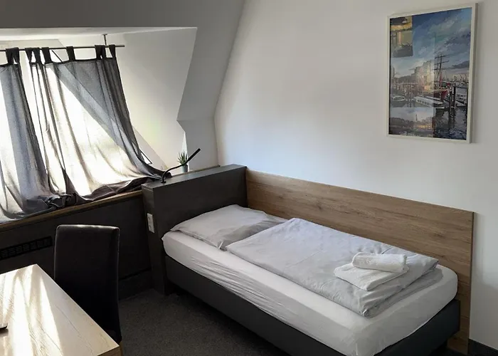 Belvedere Hotel *